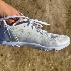 VARSITY EDGE 2 Varsity Cheerleading Tennis Shoe / Sneaker white Size 5.5